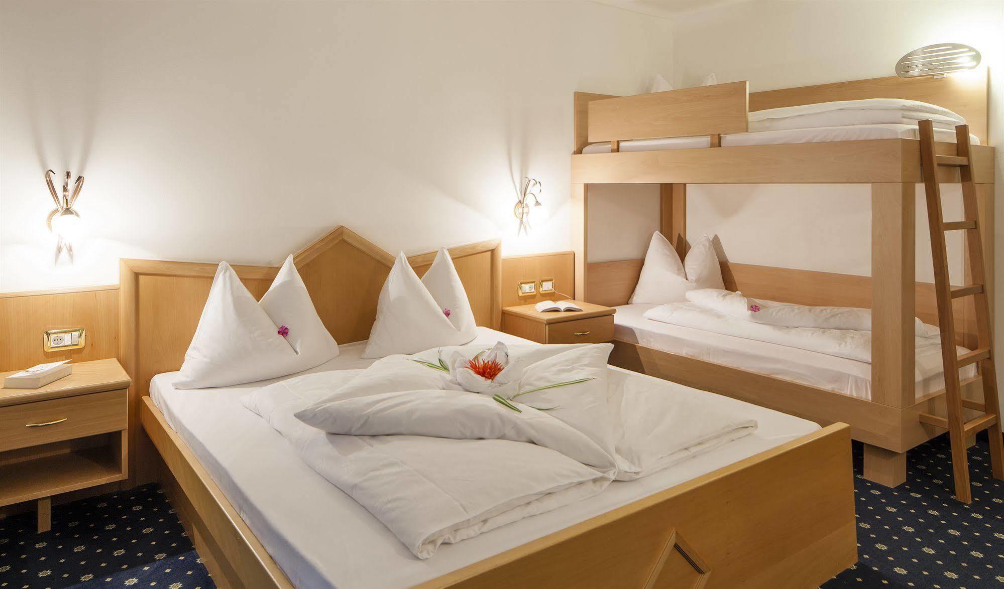 โฮเต็ล เบิร์กกริสตอล Hotel เบรนเนโร ภายนอก รูปภาพ
